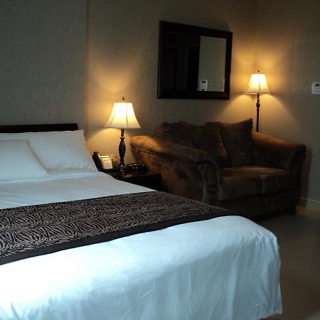 Montecassino Hotel & Event Centre Торонто Экстерьер фото